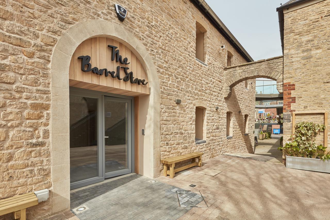 The Barrel Store Сайренсестер Екстер'єр фото